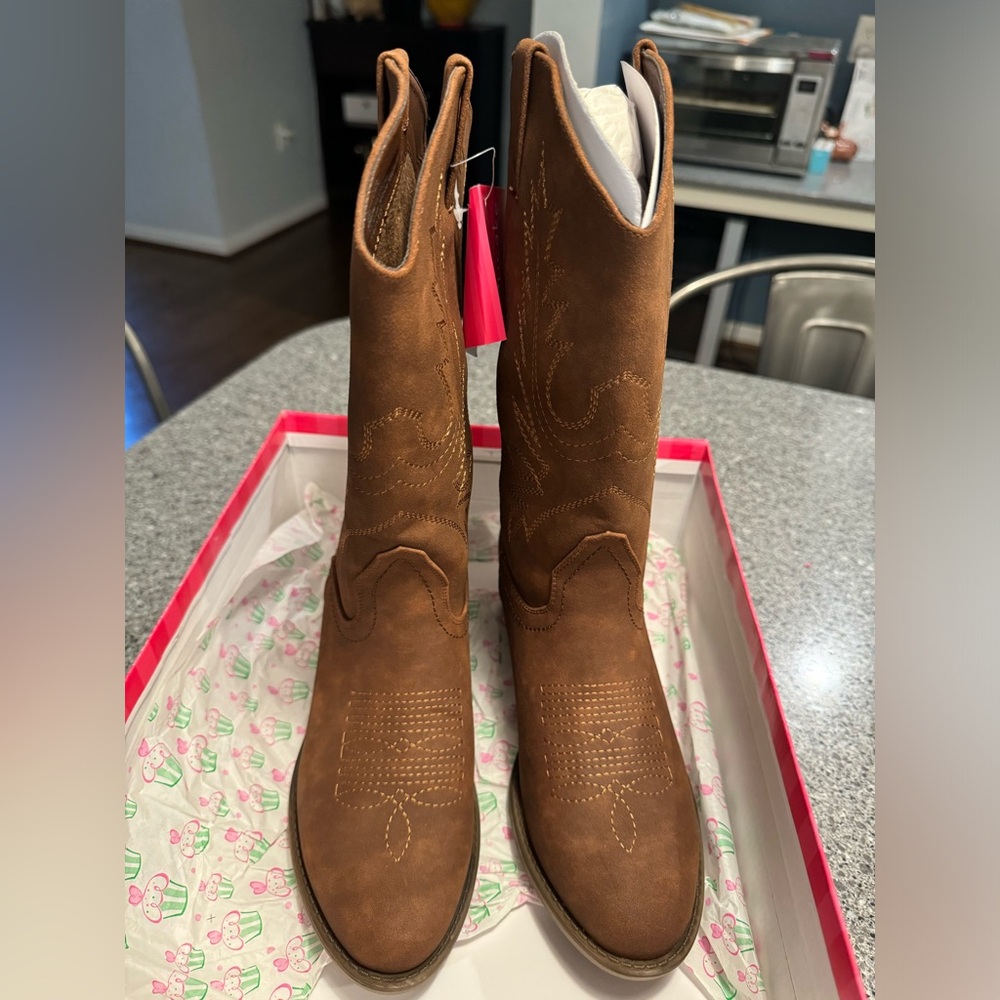 Cupcake couture cowboy boots girls size 4